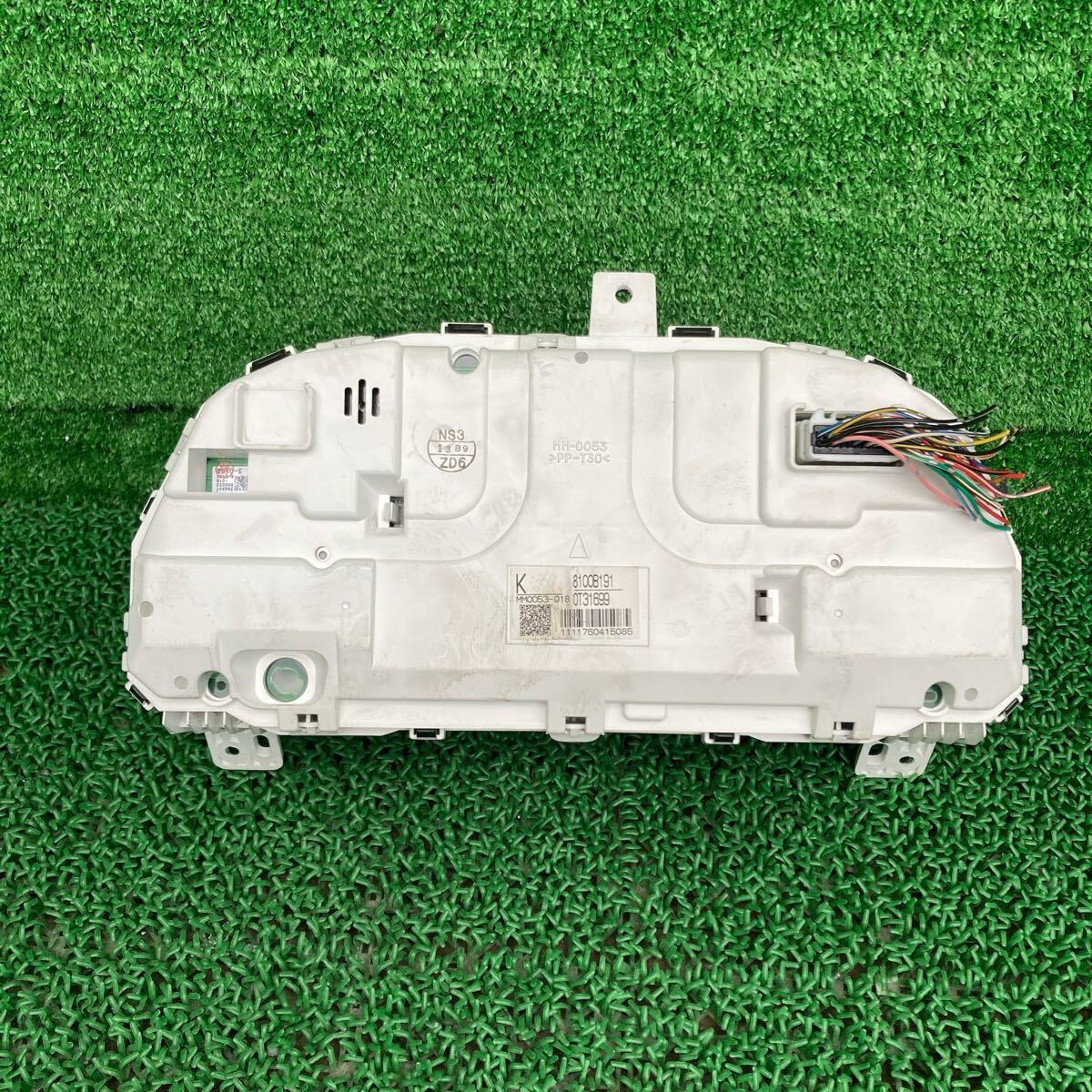 三菱 デリカＤ CV5W 純正 スピードメーター　15.6萬(wàn)km CV5W [FCV5W-R703-W23A19-04]
