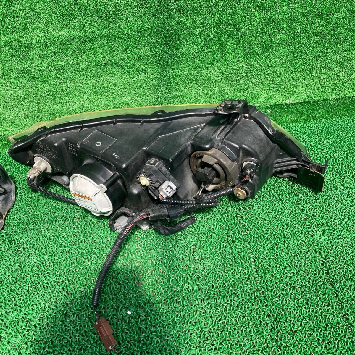 ホンダ オデッセイ RB1 純正 ヘッドライトヘッドランプ RB1 [FRB1-R605-NH700M-05]