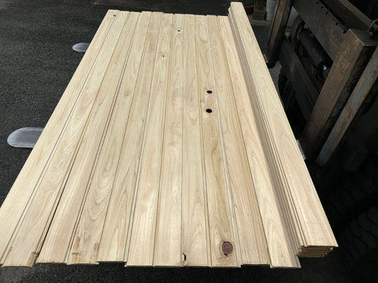 2-203【訳ありB品】檜ヒノキ 長(zhǎng)さ2000 羽目板 本実目透 DIYリフォーム人気無垢 ひのき檜羽目板 腰板 壁材天井床