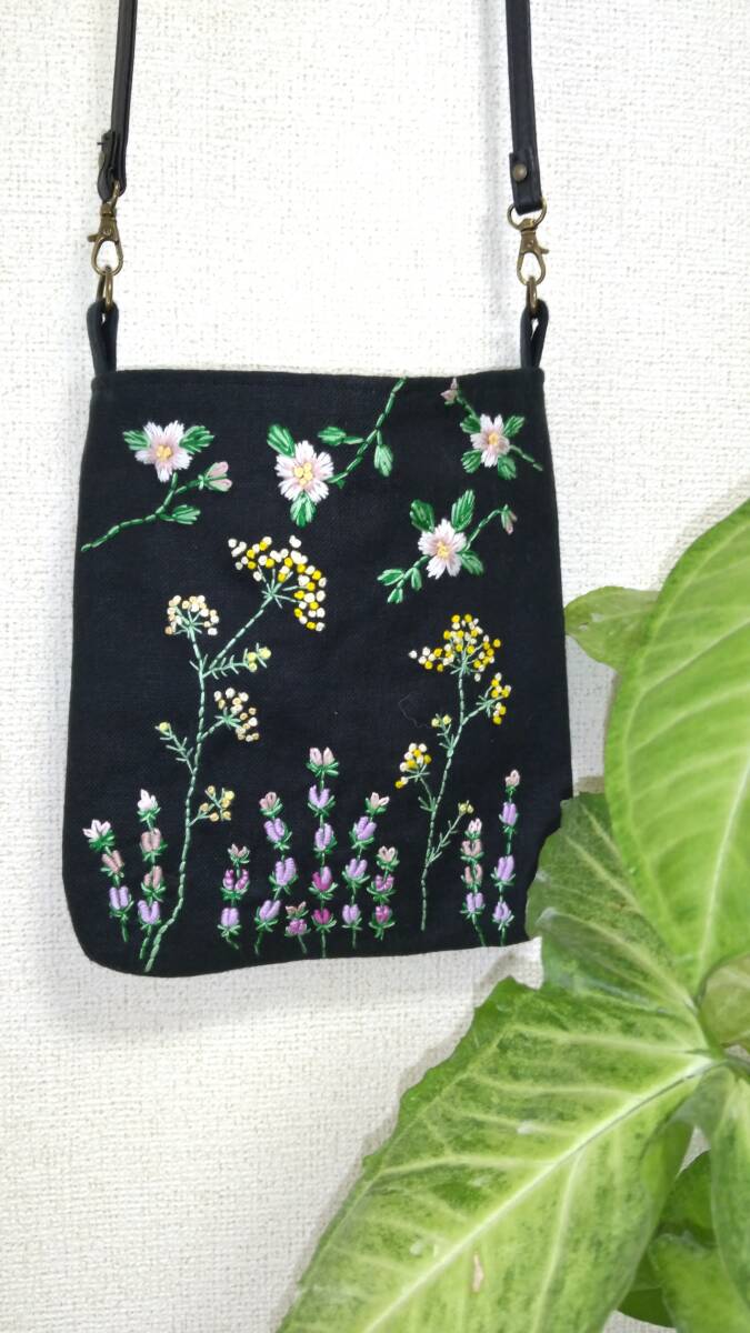 ハンドメイド?オンリーワンのバック?手刺繍?綿麻?ハーブ?デイル?ヒソップ?ビオラ?手刺繍ショルダー/斜め掛けバック