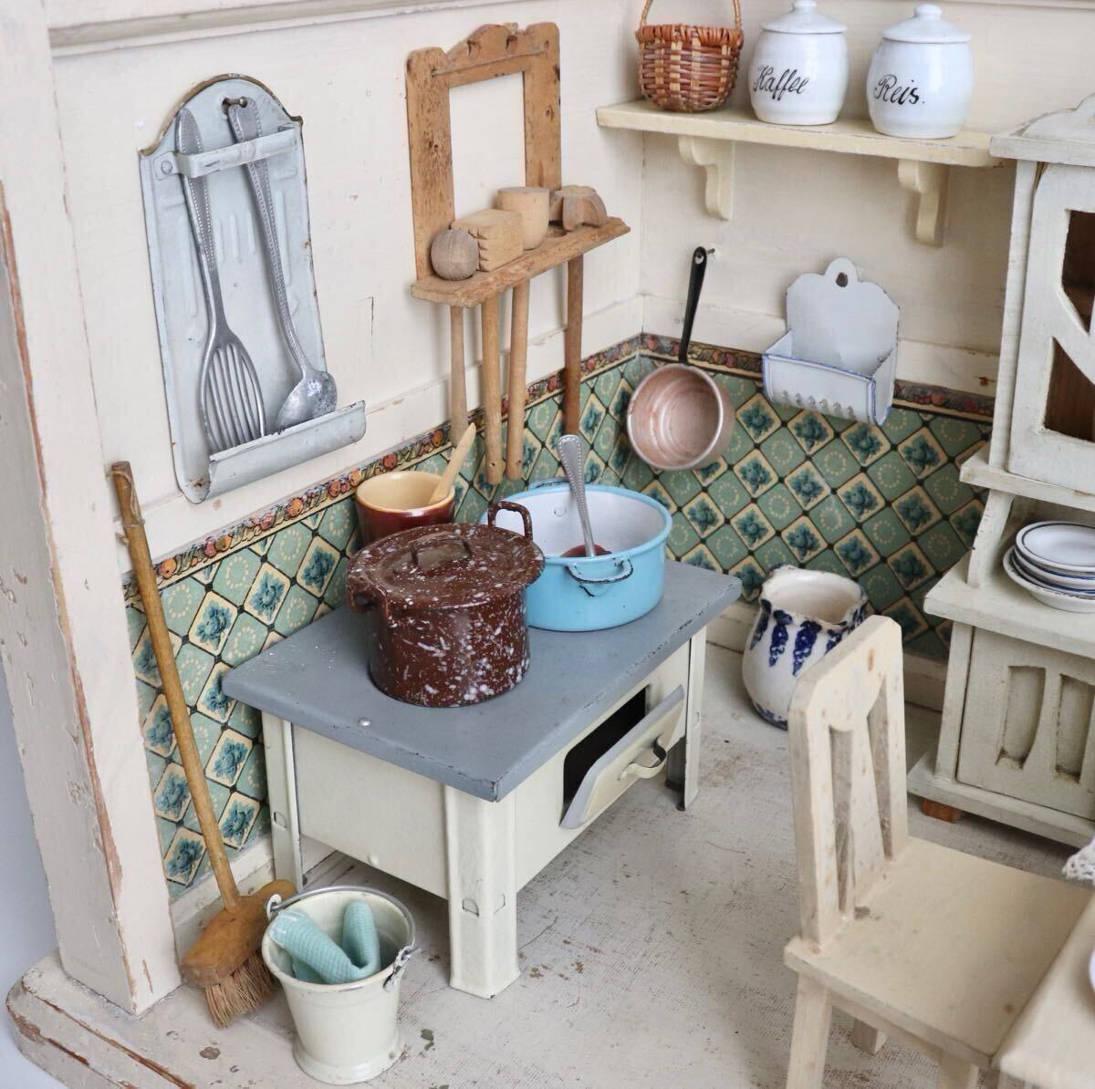 アンティーク　ビンテージ　ドールハウス　ドイツ　ミニチュア家具　部屋　キッチン ドイツ ヴィンテージ ドールハウス ミニチュア キッチン 小物