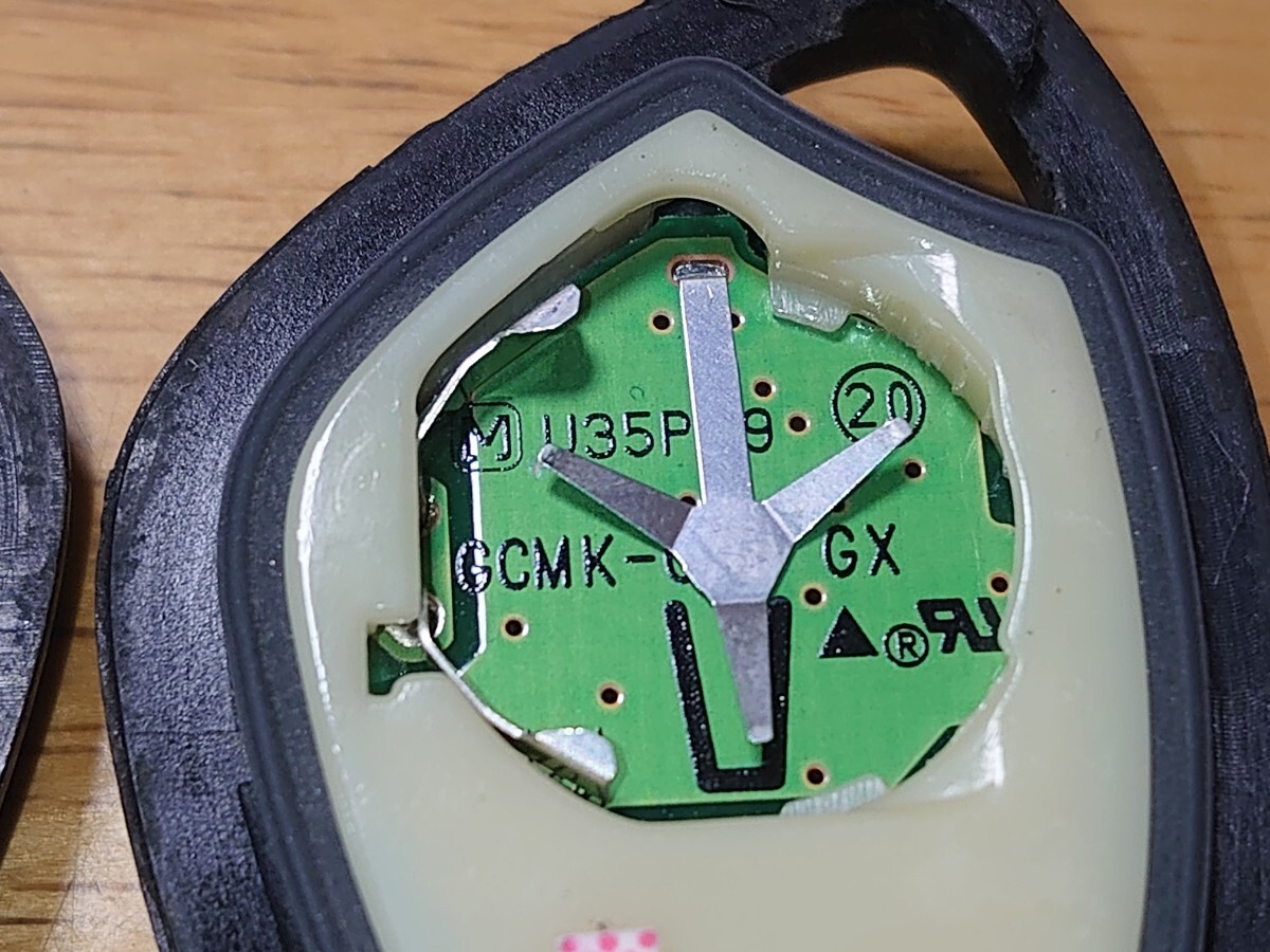 G-988 SUBARU スバル純正 RA1 プレオ KK3 ヴィヴィオ TV1 TW1 サンバー U35PB9 2ボタン スマートキー キーレス リモコン 追跡あり