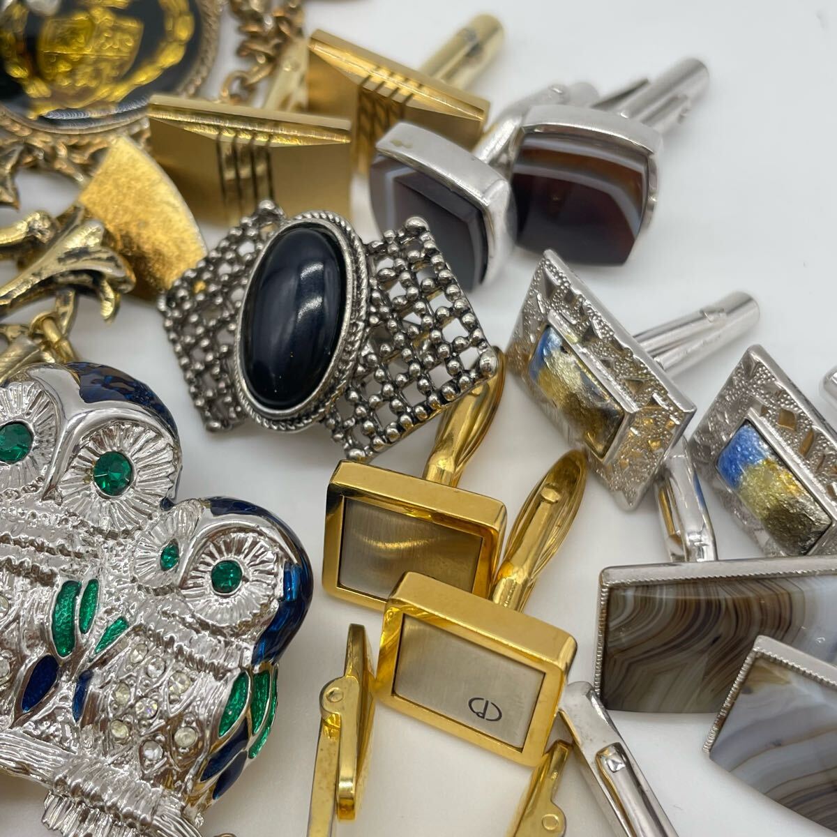 ▲ イミテまとめ ブローチ タイピン イヤリング アクセサリー カフス 目玉商品 Dior イブサンローラン YSL ウェッジウッド ダンヒル 