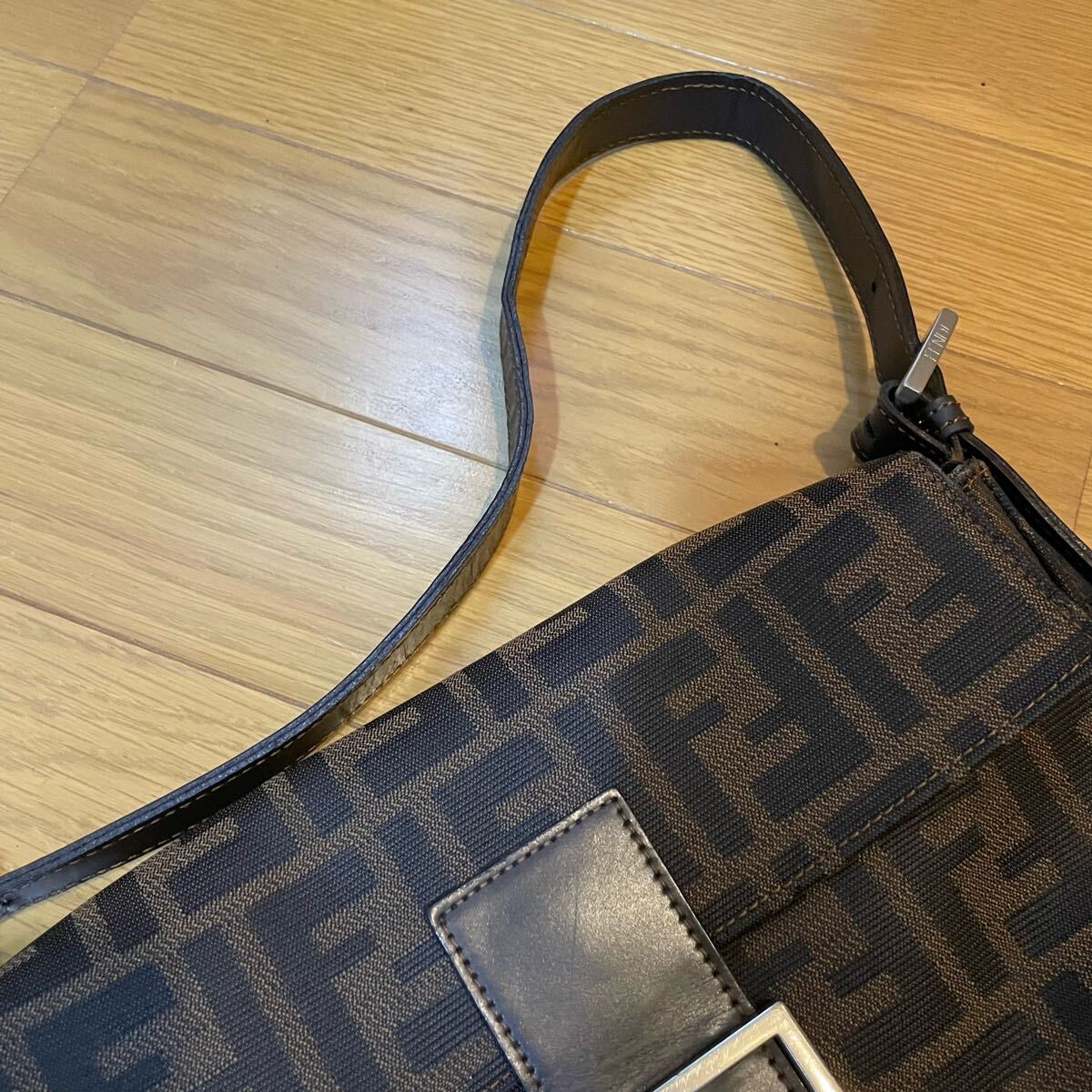FENDI フェンディ マンマバケット ズッカ柄 ハンドバッグ FFロゴ ズッカ ブラウン