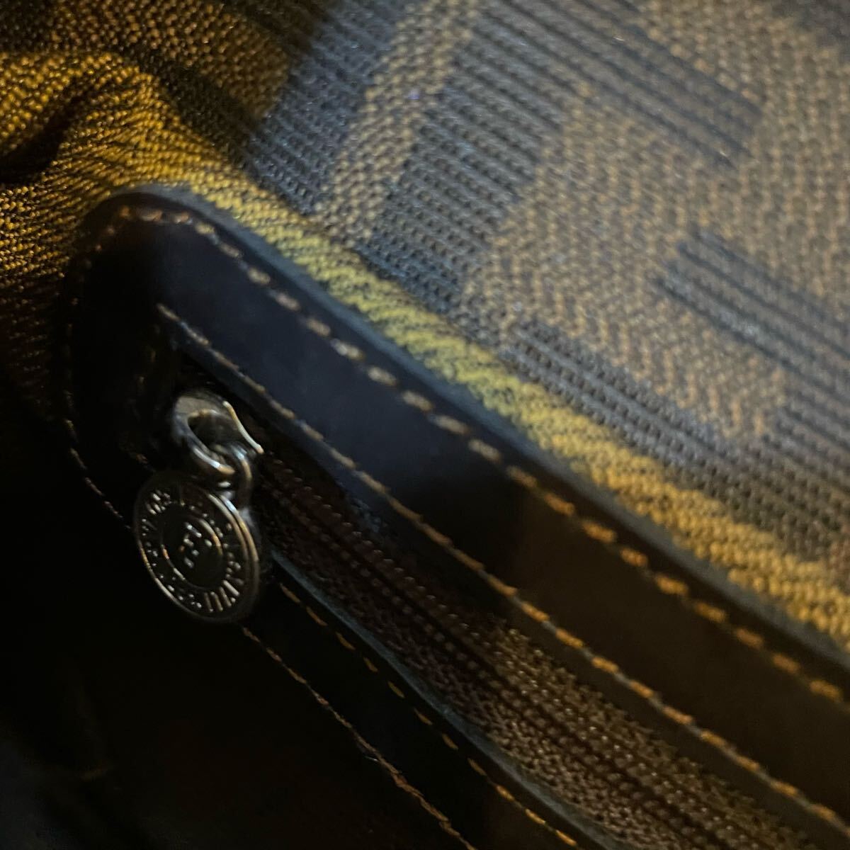 FENDI フェンディ マンマバケット ズッカ柄 ハンドバッグ FFロゴ ズッカ ブラウン
