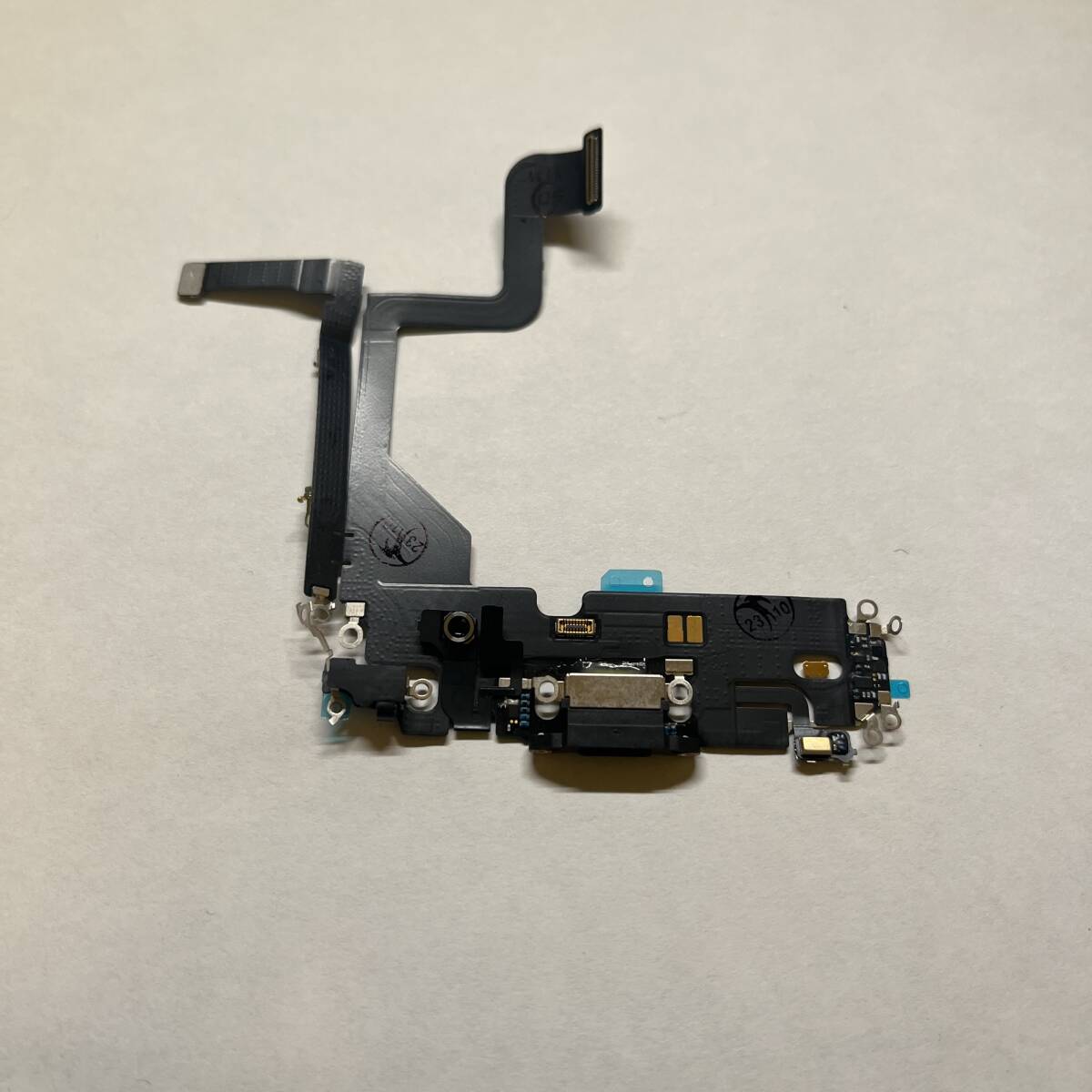 iPhone13Pro iPhone 13Pro ドックコネクタ ライトニング コネクタ 充電 バイブ マイク イヤホン ケーブル 修理 部品_画像1