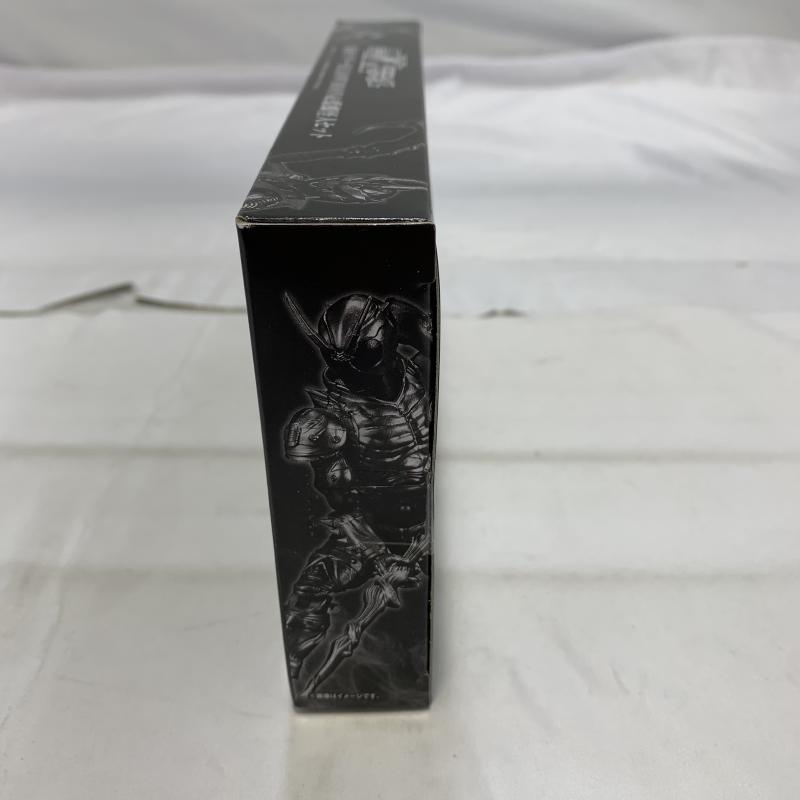 中古】未開封)BANDAI 掌動-XX 仮面ライダーSHADOWMOON＆蟷螂怪人