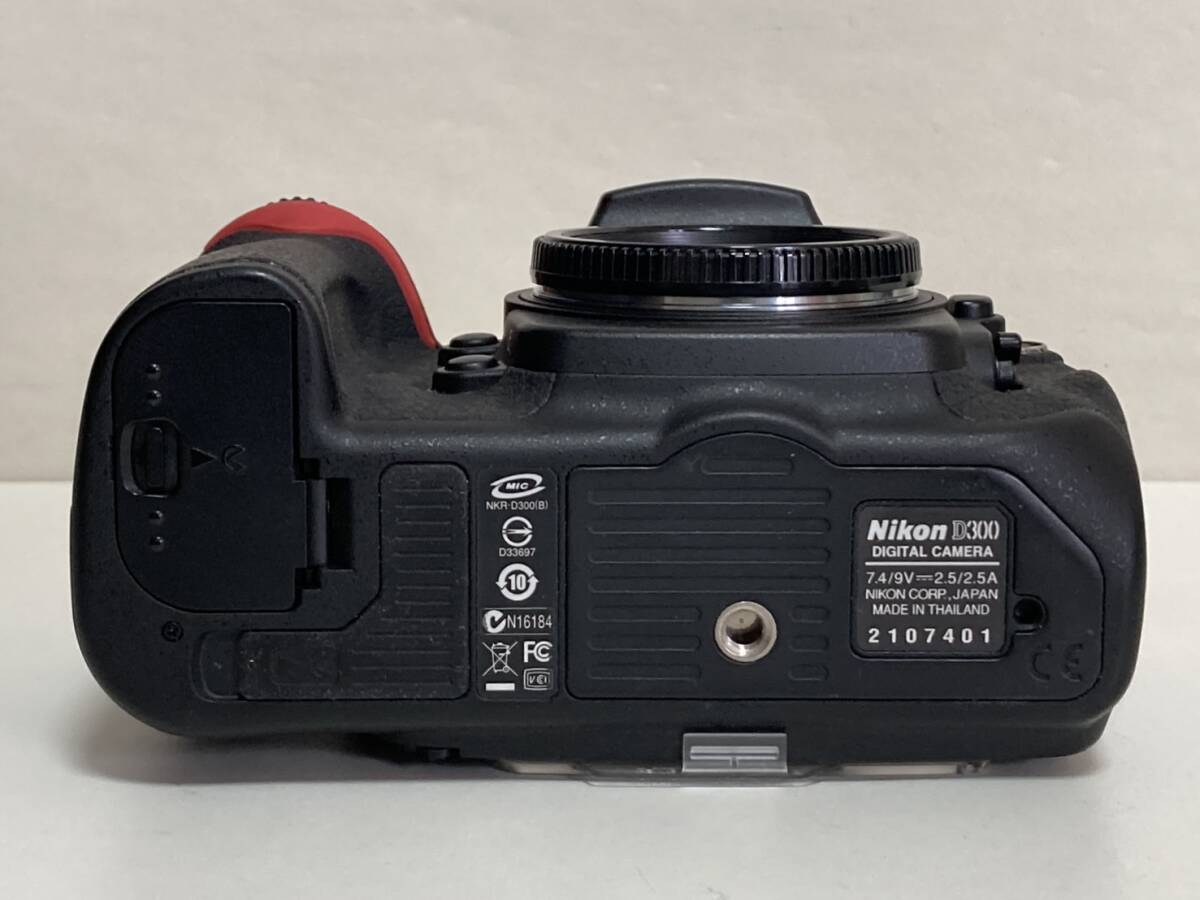Nikon D300 デジタル一眼レフカメラ ボディ ニコン デジタルカメラ デジカメ