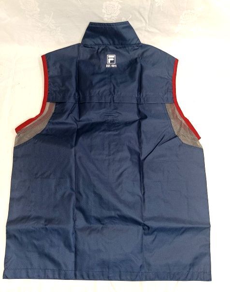 ◆新品未使用 FILA ベスト Mサイズ 紺色 メンズ/上著 半袖 ベルーナ ダイワボウアドバンス