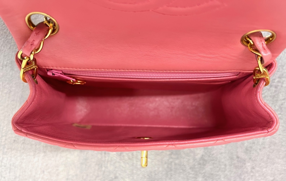 レア！美品！ ピンク！ブティックシール付き！ CHANEL シャネル　ミニ マトラッセ 17ｃｍ ラムスキン　ショルダーバッグ ゴールド