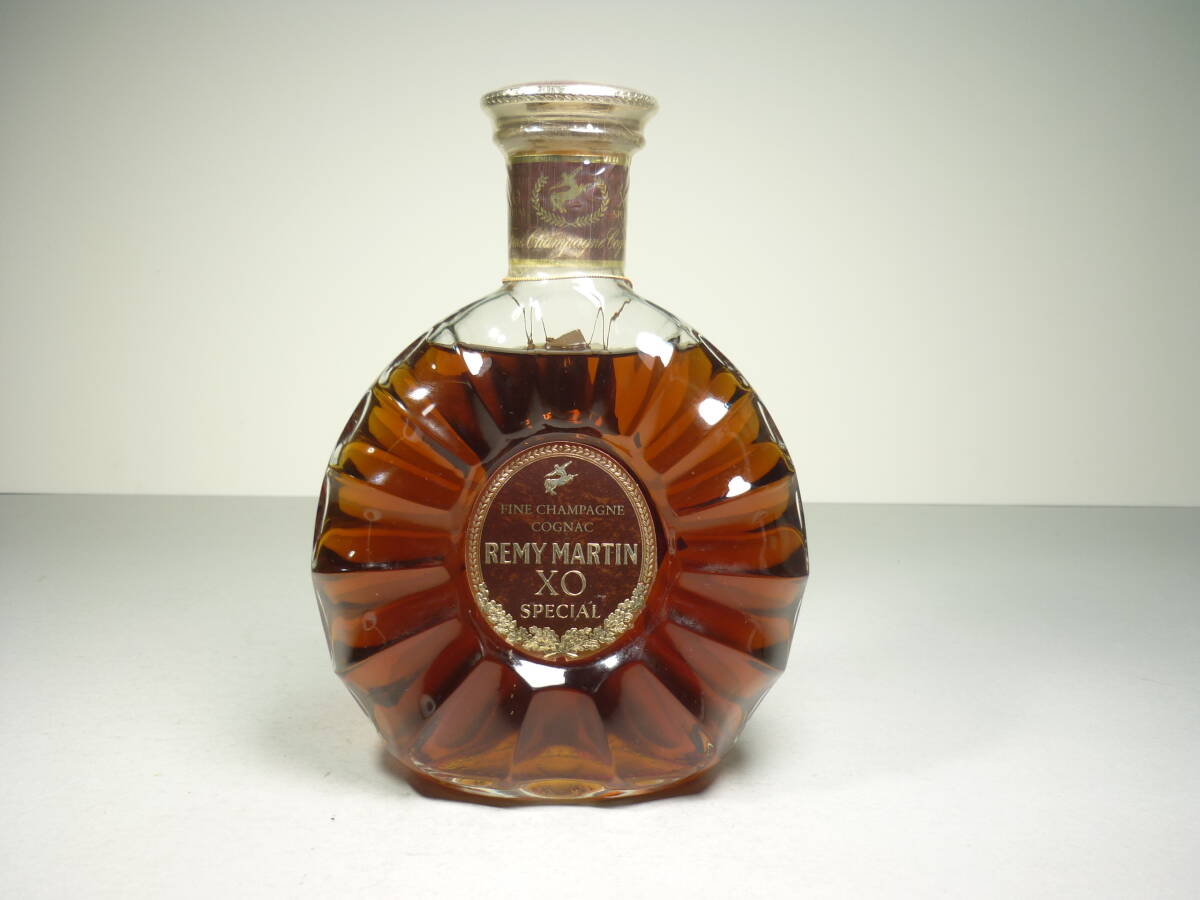 未開栓 REMY MARTIN（レミーマルタン）XO スペシャル 700ml ブランデー　１４６１ｇ　追加写真有　箱は有りません