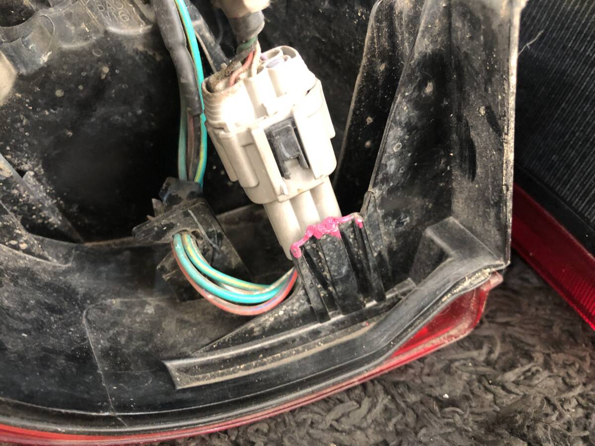 NV350キャラバン テールランプ テールレンズ 左右セット VW2E26 VW6E26 イチコ T008 26555-3XA0B 26550-3XA0B 2016年 913644