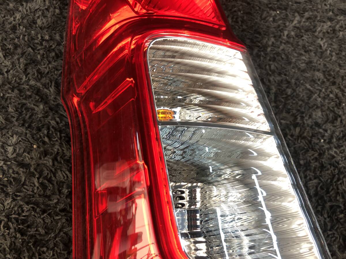 NV350キャラバン テールランプ テールレンズ 左右セット VW2E26 VW6E26 イチコ T008 26555-3XA0B 26550-3XA0B 2016年 913644