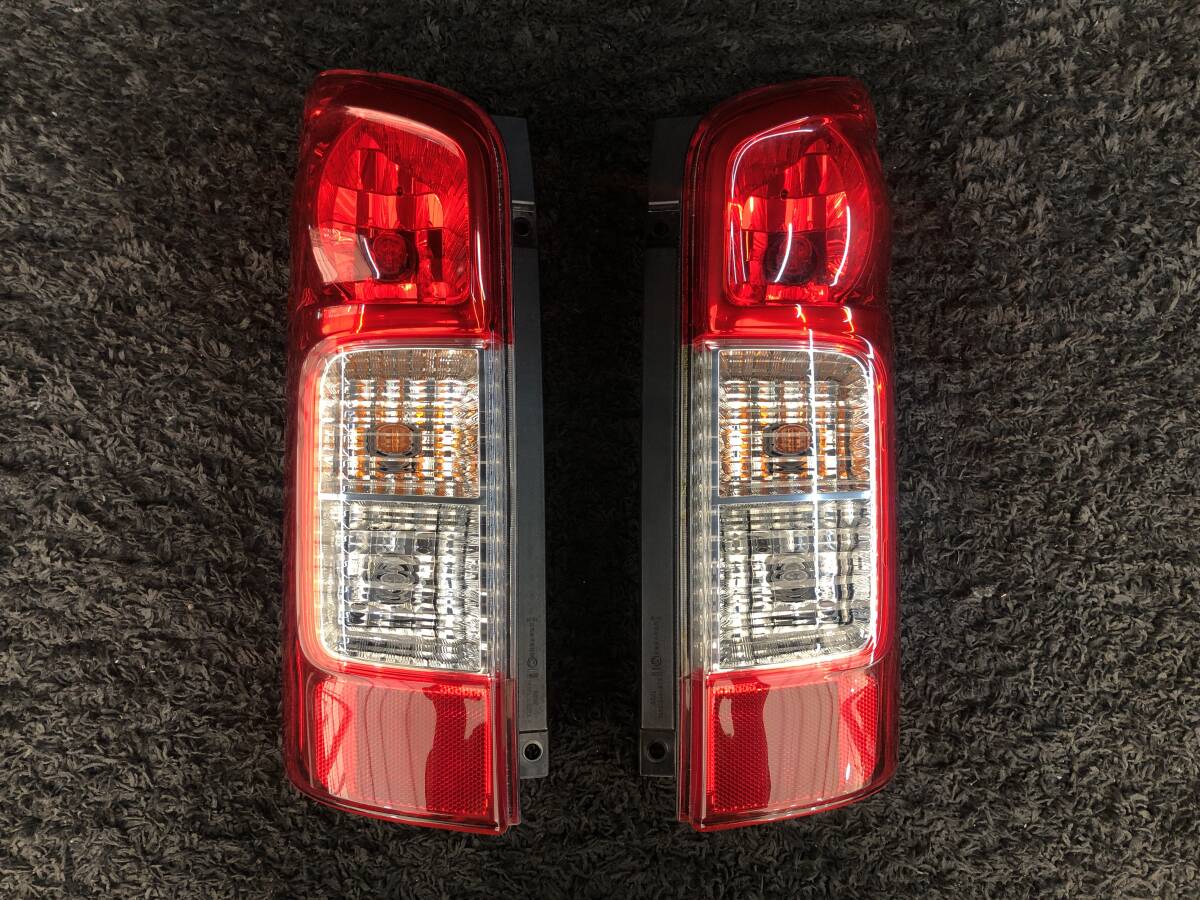 NV350キャラバン テールランプ テールレンズ 左右セット VW2E26 VW6E26 イチコ T008 26555-3XA0B 26550-3XA0B 2016年 913644