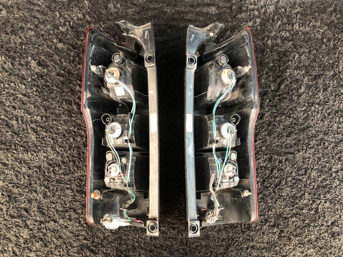 NV350キャラバン テールランプ テールレンズ 左右セット VW2E26 VW6E26 イチコ T008 26555-3XA0B 26550-3XA0B 2016年 913644