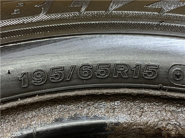オーリス等に ブリヂストン BLIZZAK VRX 195/65R15 ハブ60 15×6J PCD114.3 5H スチール付き 売切!!