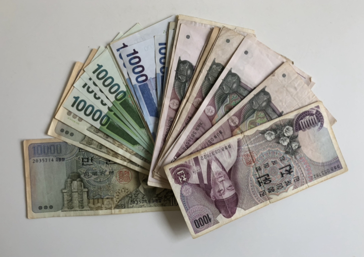 韓国 紙幣 貨幣 旧紙幣 計108000ウォン(世界)｜売買された