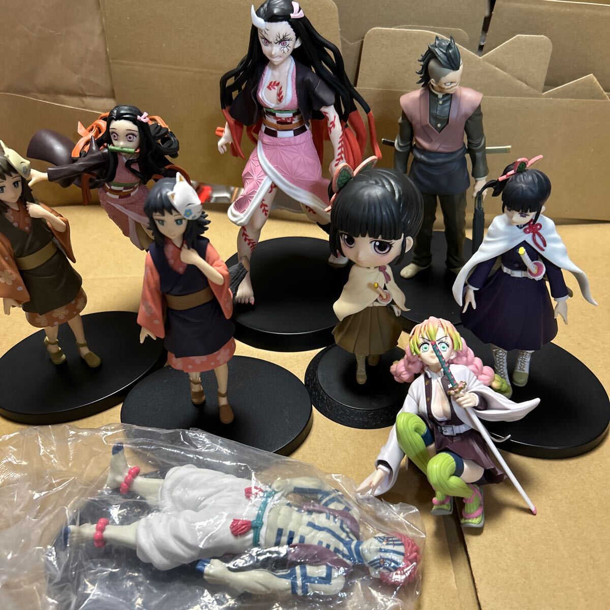 鬼滅の刃　フィギュア　9体　ジャンク_画像1