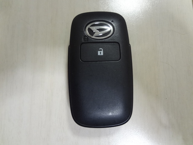  Daihatsu Rocky 2 кнопка "умный" ключ 007-AG0115 б/у осмотр )DAIHATSU/ROCKY/A20#S/210S/25#RS/ Toyota /TOYOTA/laiz/RIZE