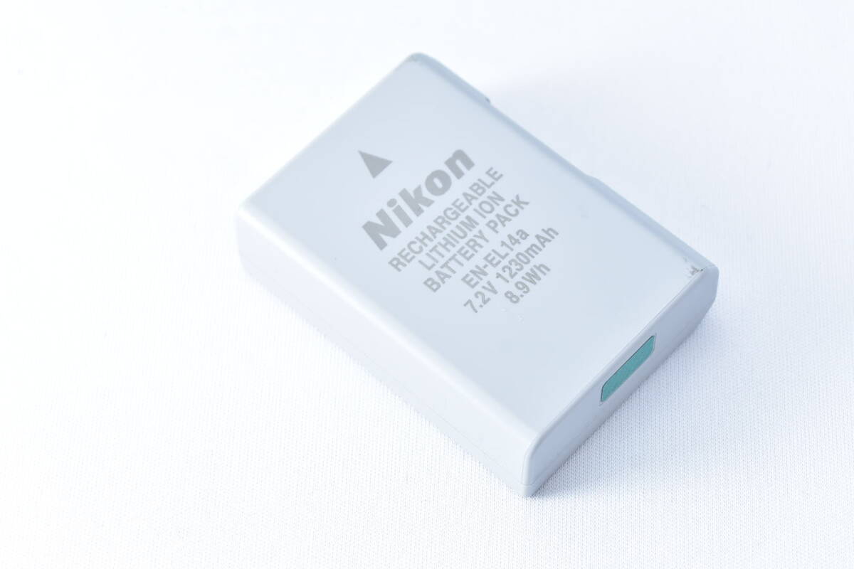 【送料無料?純正】★予備使用 ほぼ新品★Nikon ニコン EN-EL14a 純正バッテリー★安心の純正品★動(dòng)作確認(rèn)済み★使用感ほぼない美品