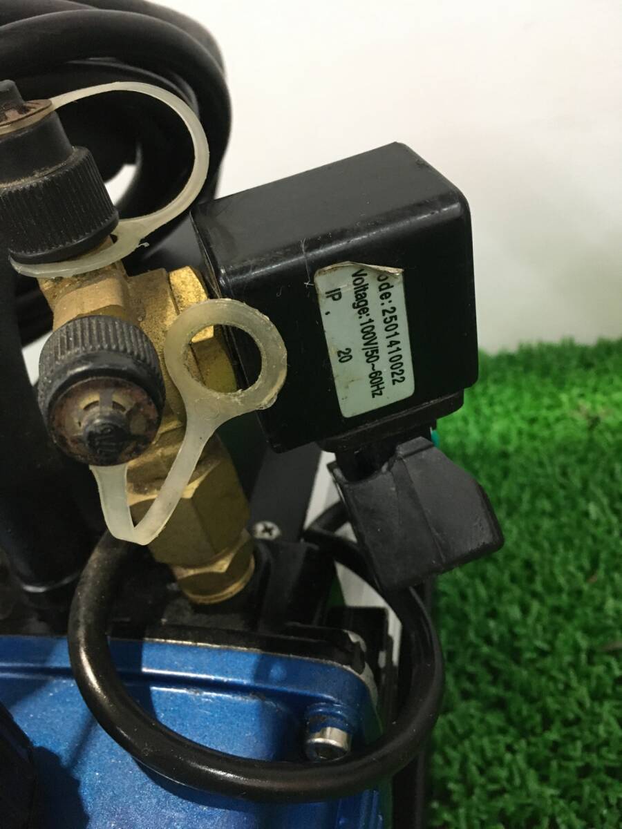 【中古品】【0907】イチネンTASCO TA150XA 高性能ツーステージ真空ポンプ　IT409F6F46PO
