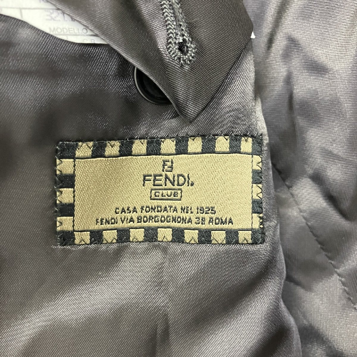 ● FENDI フェンディ スーツ セットアップ テーラードジャケット ブレザー ベスト パンツ 紳士服 イタリア制 サイズ46 メンズ 1.57kg