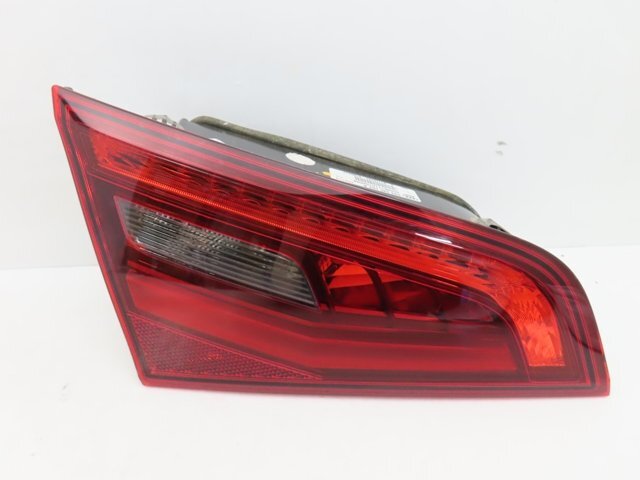 [ хорошая вещь ] Audi A3 8V предыдущий период оригинальный левый задний фонарь задние фонари внутри сторона 8V4.945.093 (n007889)