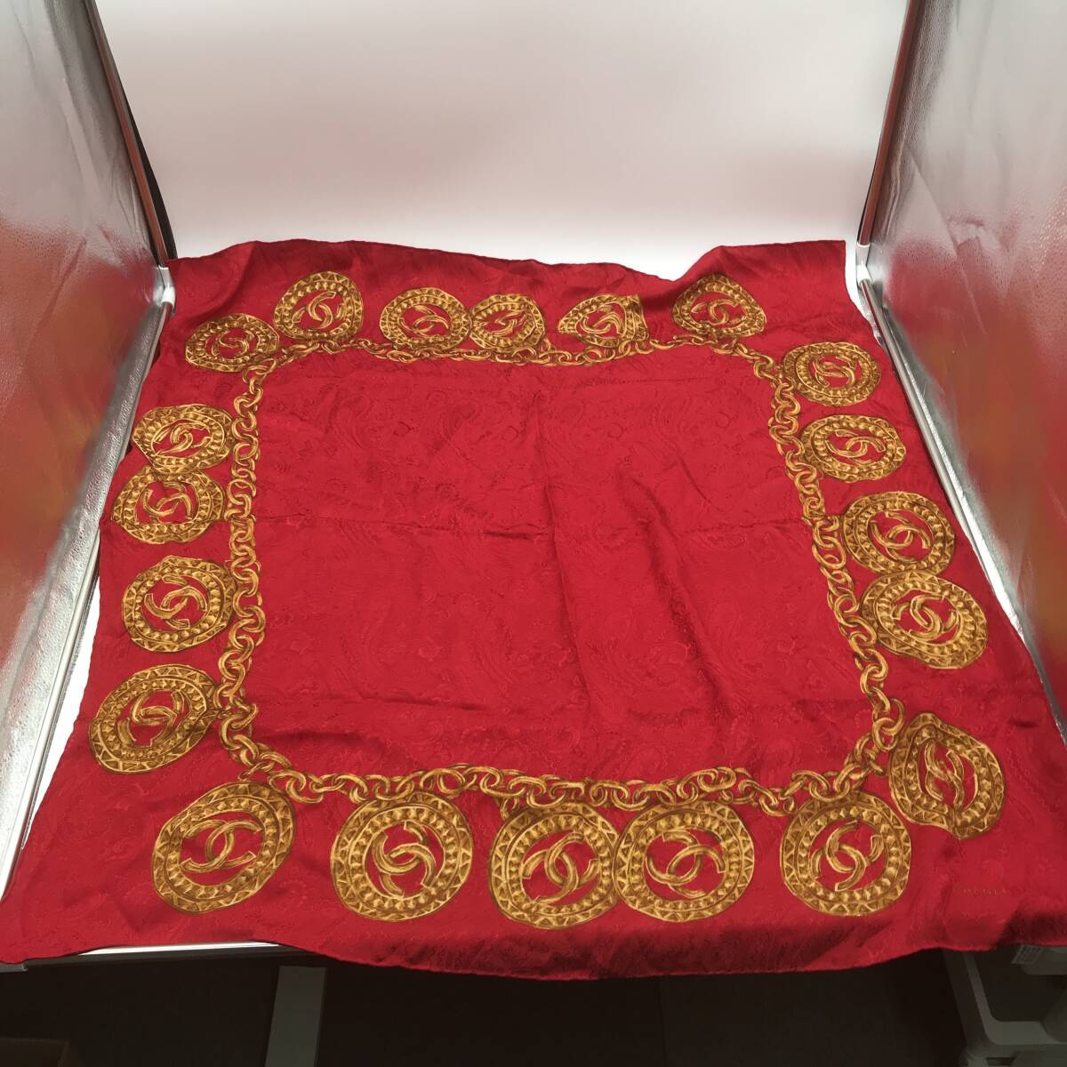 極美品✨ CHANEL シルク イタリア製 チェーン柄 大判スカーフ ストール 極美品】CHANEL(シャネル) チェーン柄 ペーズリー 大判スカーフ