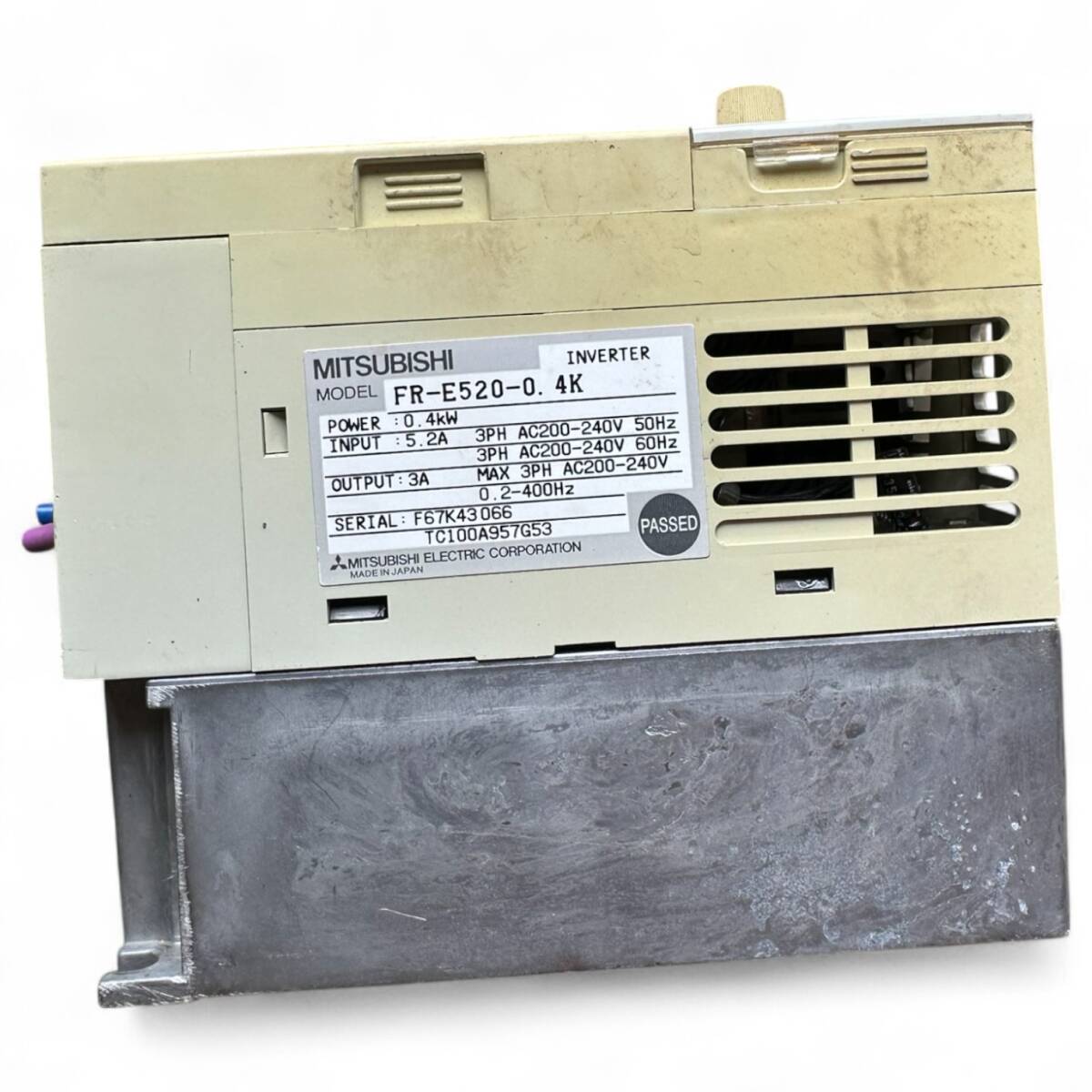 【中古】MITSUBISHI 三菱電機 インバーター FR-E520-0.4K FREQROL-E500 汎用インバータ 現状品_画像3