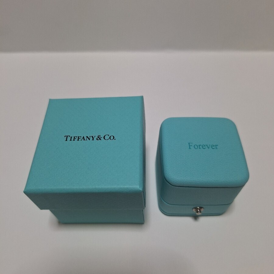ティファニー 空箱 指輪　FOREVER