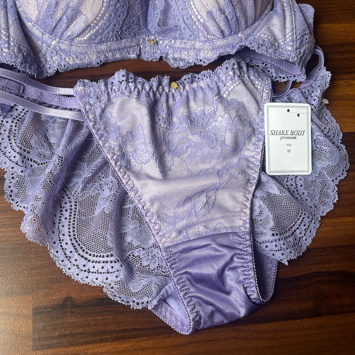新品　タグ付　未使用　shake body ブラジャー　ショーツ　パンツ　セット