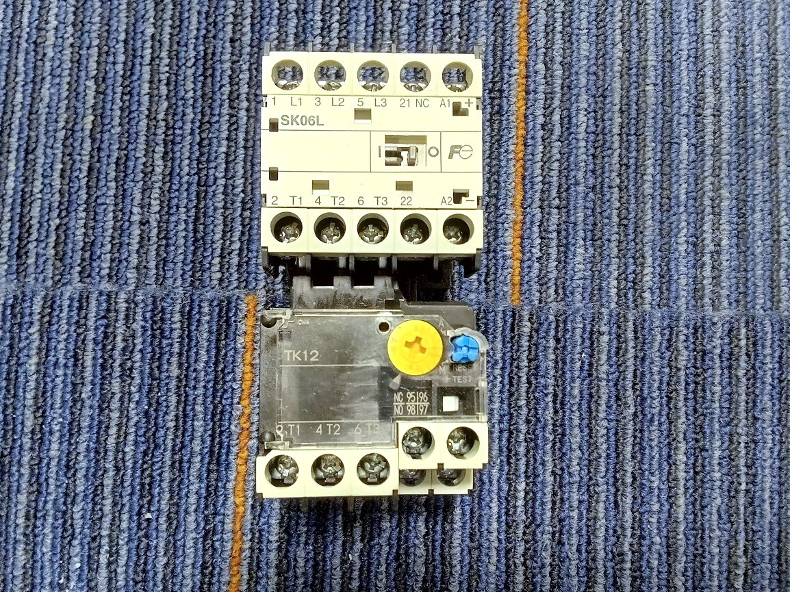 富士電機 マグネットスイッチ　SK06LW-E01K2P8　SK06L TK12(0531MM_6)_画像2