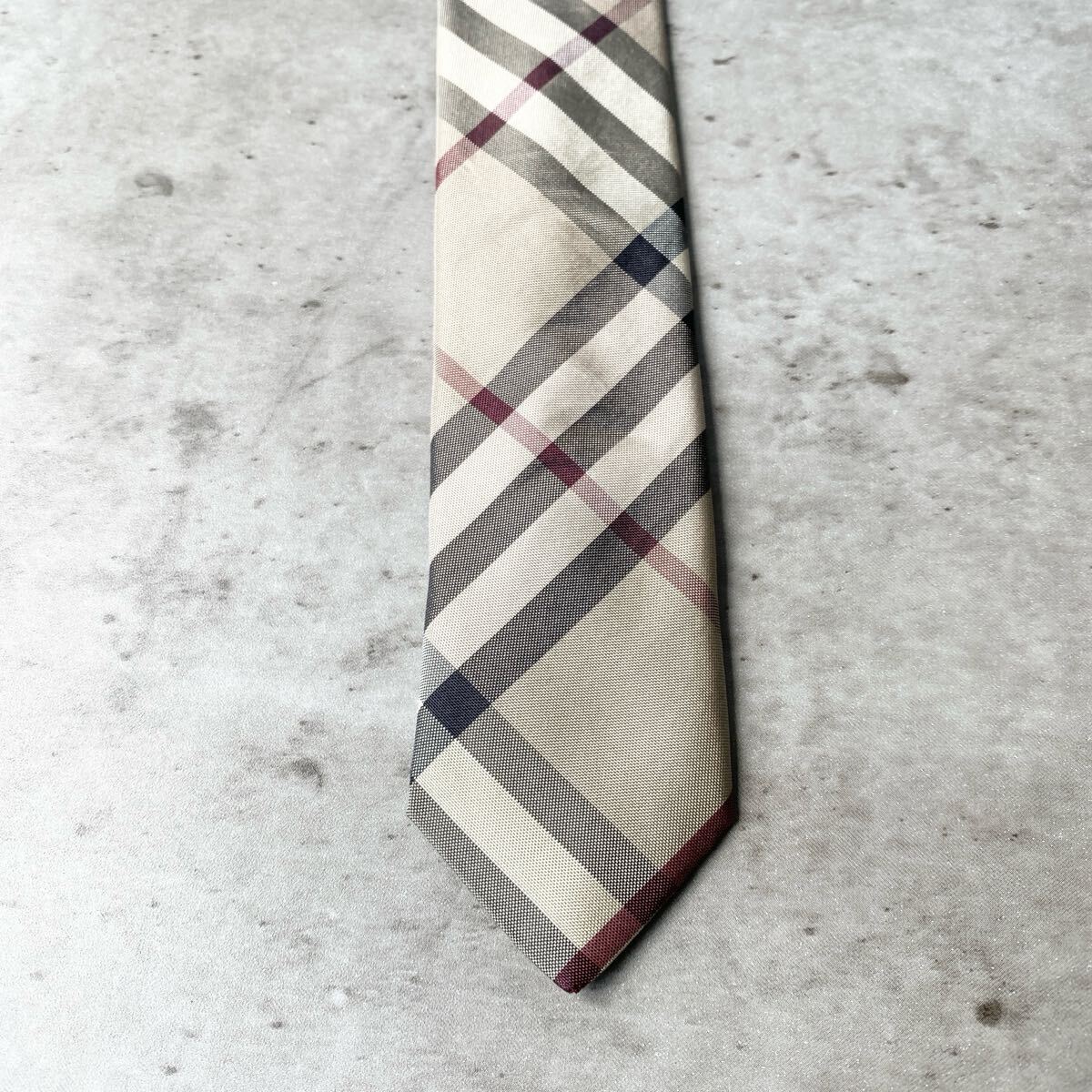 美品 BURBERRY LONDON バーバリーロンドン ネクタイ ノバチェック ベージュ チェック イタリア製 シルク素材 パーティー 結婚式 披露宴