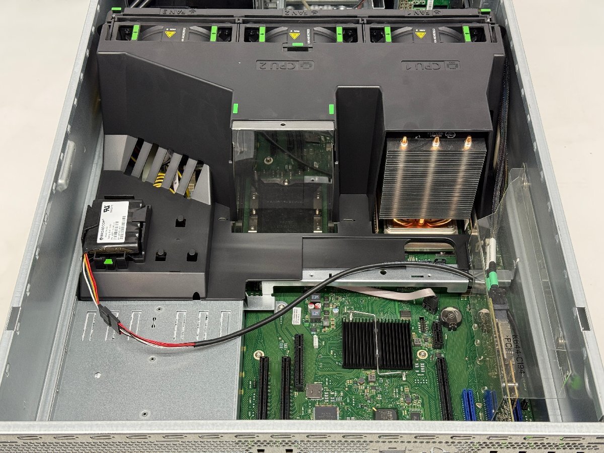 *FUJITSU PRIMERGY TX2550 M4*Xeon Gold 6134 @3.20GHz/32GB/5*900GB/EP420i/2*450W*0408-I