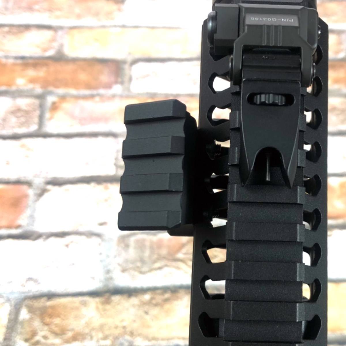 DDタイプ ダニエルディフェンスタイプ オフセットマウイント M-LOK&KEYMOD兼用 20mmレール3スロット 金属製 Mロック キーモッド エアガン_画像9
