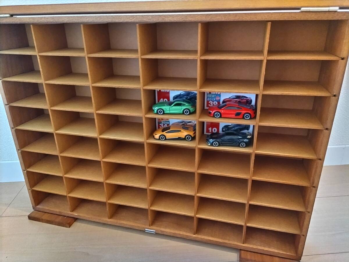 【中古品】ミニカー 木制 コレクションケース ディスプレイケース 48臺 収納トミカ TOMICA　