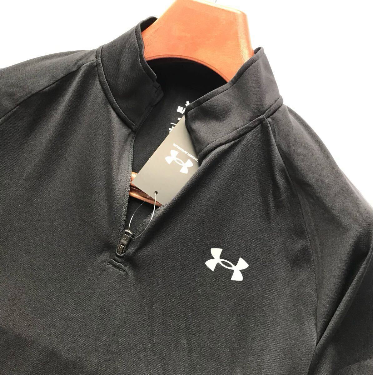 ☆157新品【メンズXXL】黒 ゴルフ 【 UNDER ARMOUR / アンダーアーマー 】半袖 DRY／ストレッチ／ハーフジップ シャツ 重ね著 ハイネック