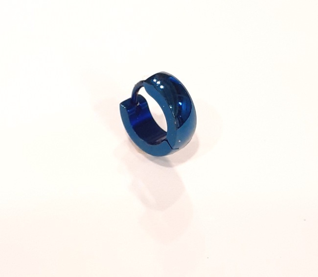 半額　極小內(nèi)徑?青色　ブルーカラー　甲丸タイプ　ステンレスピアス　　幅約４ｍｍ、內(nèi)徑約６ｍｍ　240115