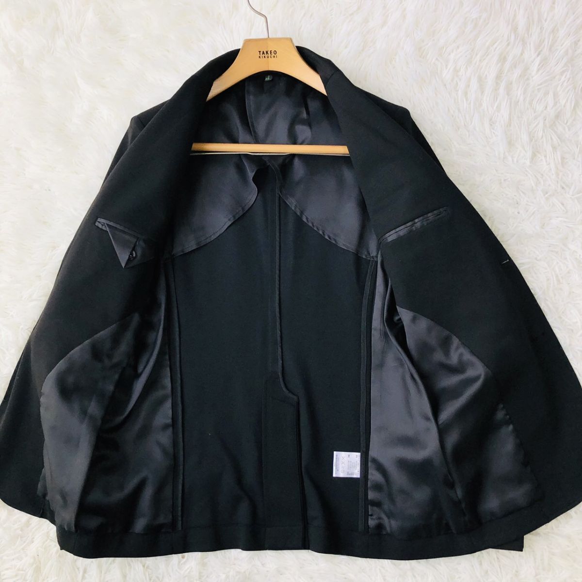 ベネトン【BENETTON】スーツ セットアップ テーラードジャケット ブラック L/M 背抜き ストレッチ センターベント 本切羽 上下 197