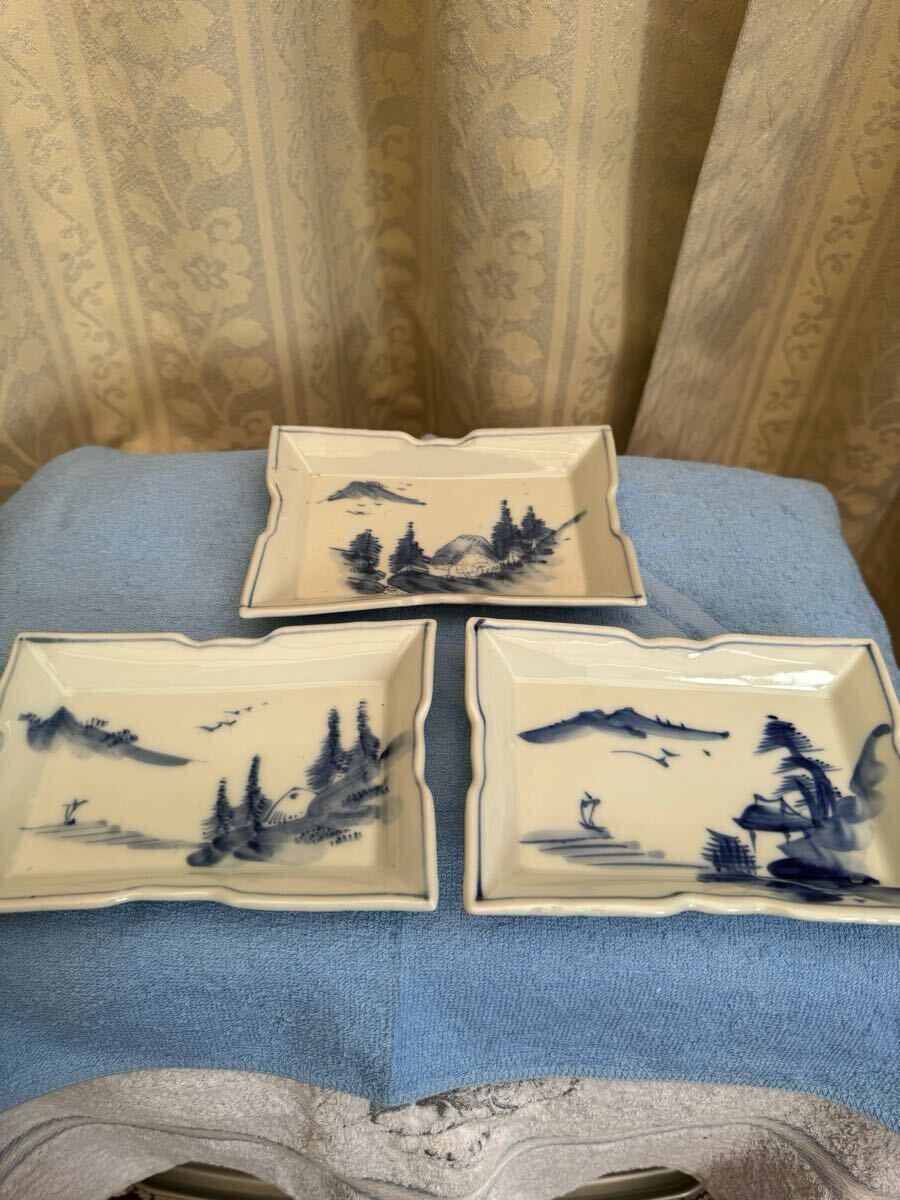 белый фарфор с синим рисунком . рука .. ландшафт деформация угол тарелка 3 шт. комплект белый фарфор с синим рисунком . рука .. ландшафт деформация угол тарелка 3 шт. комплект