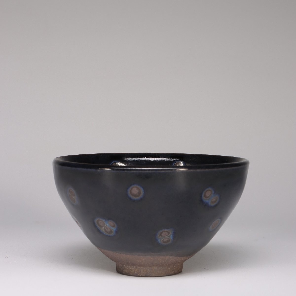 茶碗●古い天目釉茶碗 宋 無地桐箱付 古玩 唐物 中国 古美術 時代物 骨董品■ □大成美術□建窯黒釉曜変天目茶碗 盞 箱付き(検)宋時代
