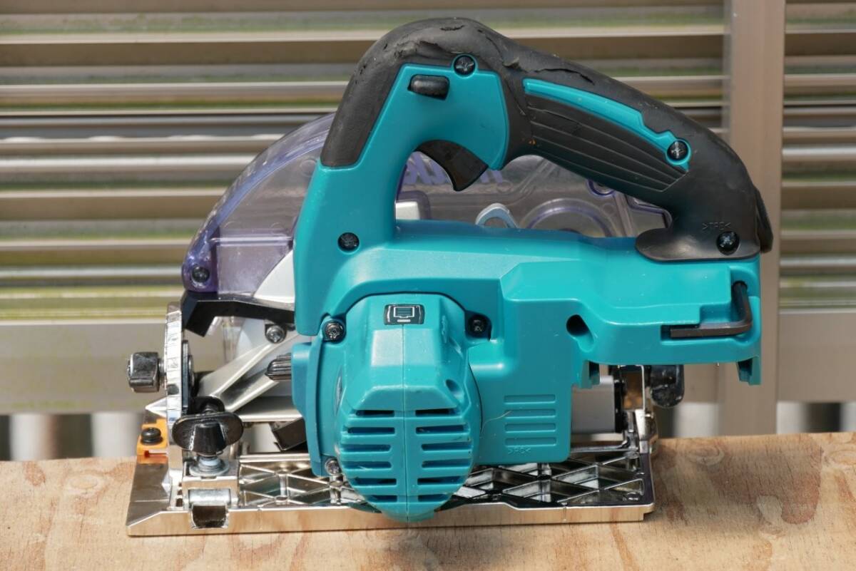 マキタ 18V 125mm 充電式防じんマルノコ KS511D ベース新品 動(dòng)畫有　Makita