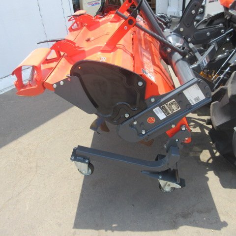 秋田 能代店 ① クボタ トラクター FT220 BMAJ 水平 68時間 22馬力 ササキ パワーハロー MJ220T 鉄車輪 東北 中古品_画像5