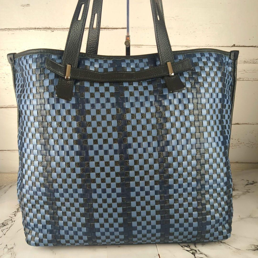 美品 FURLA フルラ トートバッグ メッシュ A4収納 大容量 ネイビー 極美品】A4収納可 FURLA フルラ ジョーヴェ 編み込み 市松模様