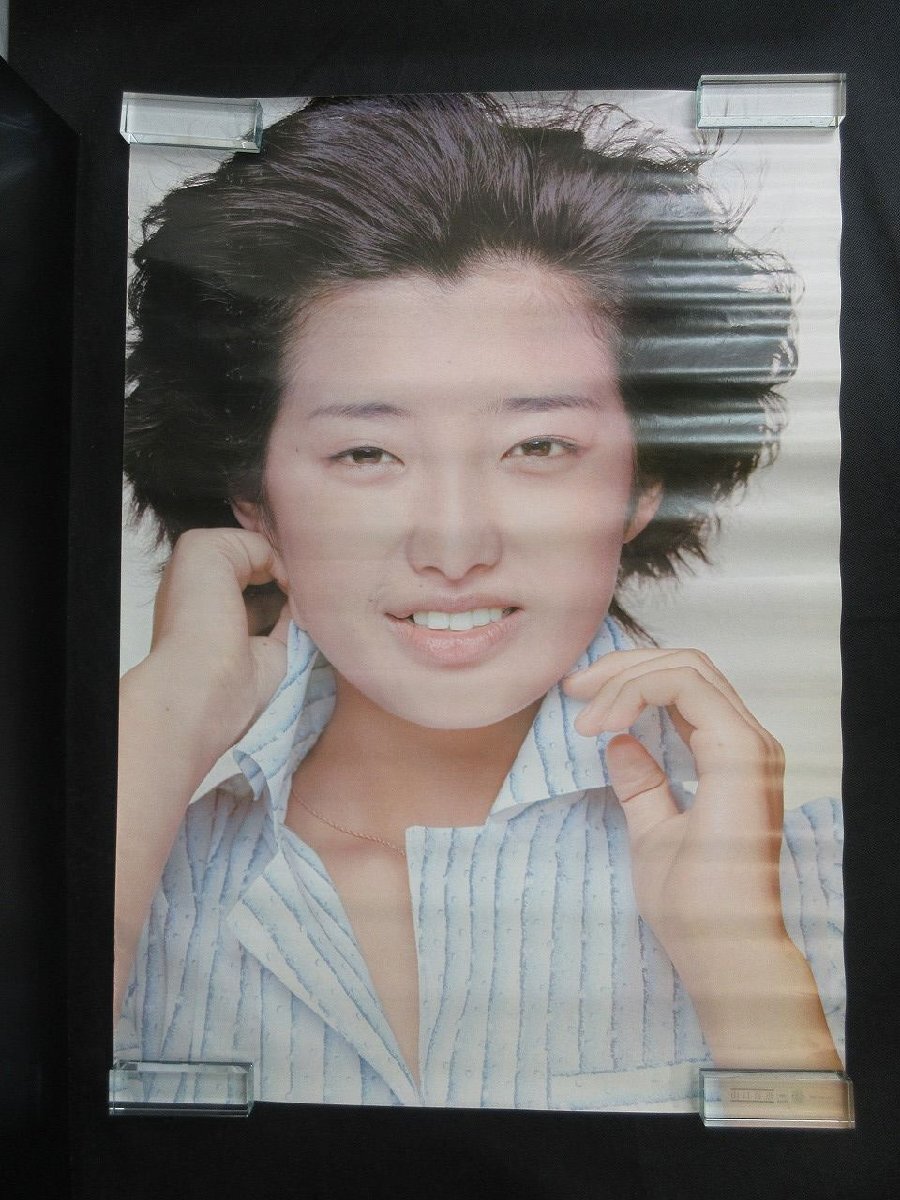 A1ポスター 山口百恵 CBSソニー/CBS創(chuàng)業(yè)100周年記念ロゴマーク入/1977年_長(zhǎng)009