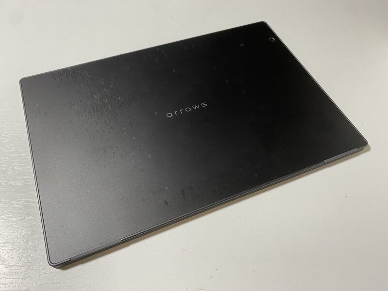 IS064 docomo F-02K 32GB черный 