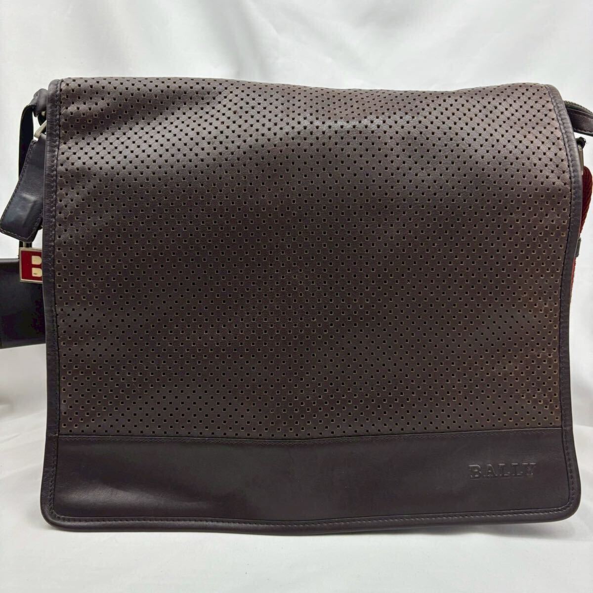 【美品】Bally メッセンジャー ショルダー バック 貴重色 美品/A4◎】バリー BALLY ショルダーバッグ メッセンジャー