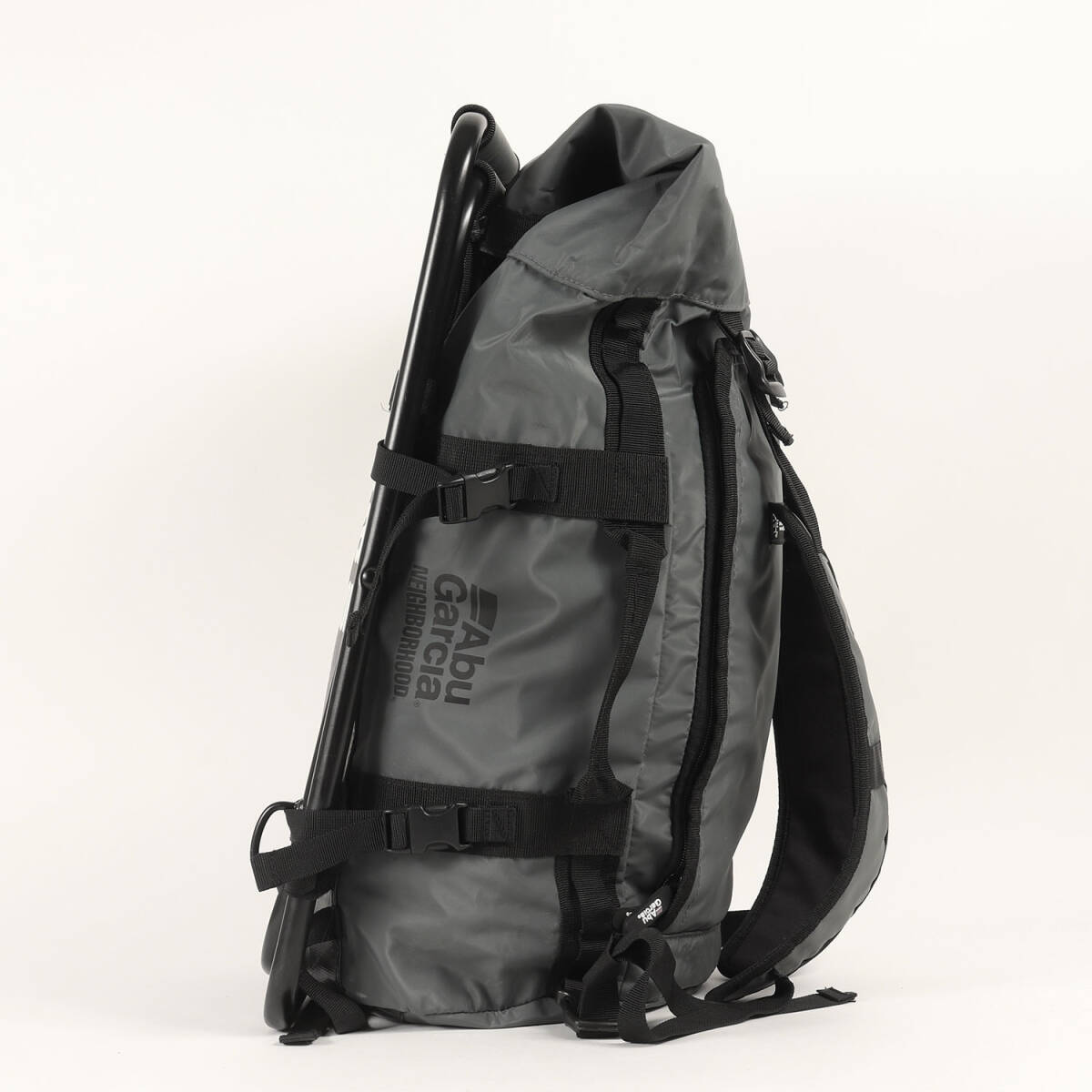 NEIGHBORHOOD ネイバーフッド バッグ / 21SS AbuGarcia 折りたたみチェア付き ダッフル型 バックパック (NHAB . BASE DUFFLE / P-LUGGAGE)