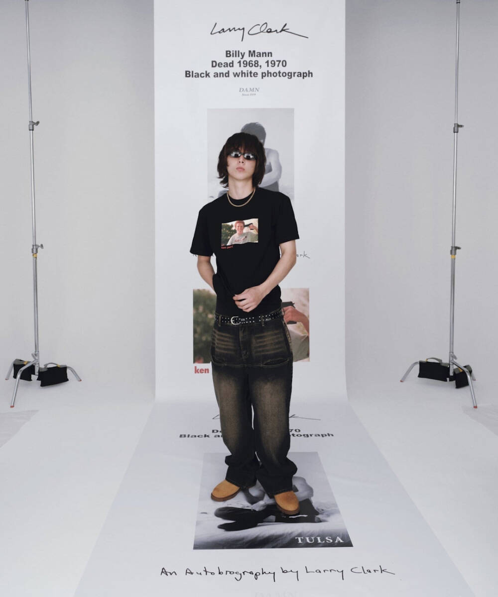 新品 定価8800円 フーズフーギャラリー 映画 KENPARK プリント 短丈 タイト Tシャツ 黒 ブラック メンズ レディース S XS ムービー 細身_画像7