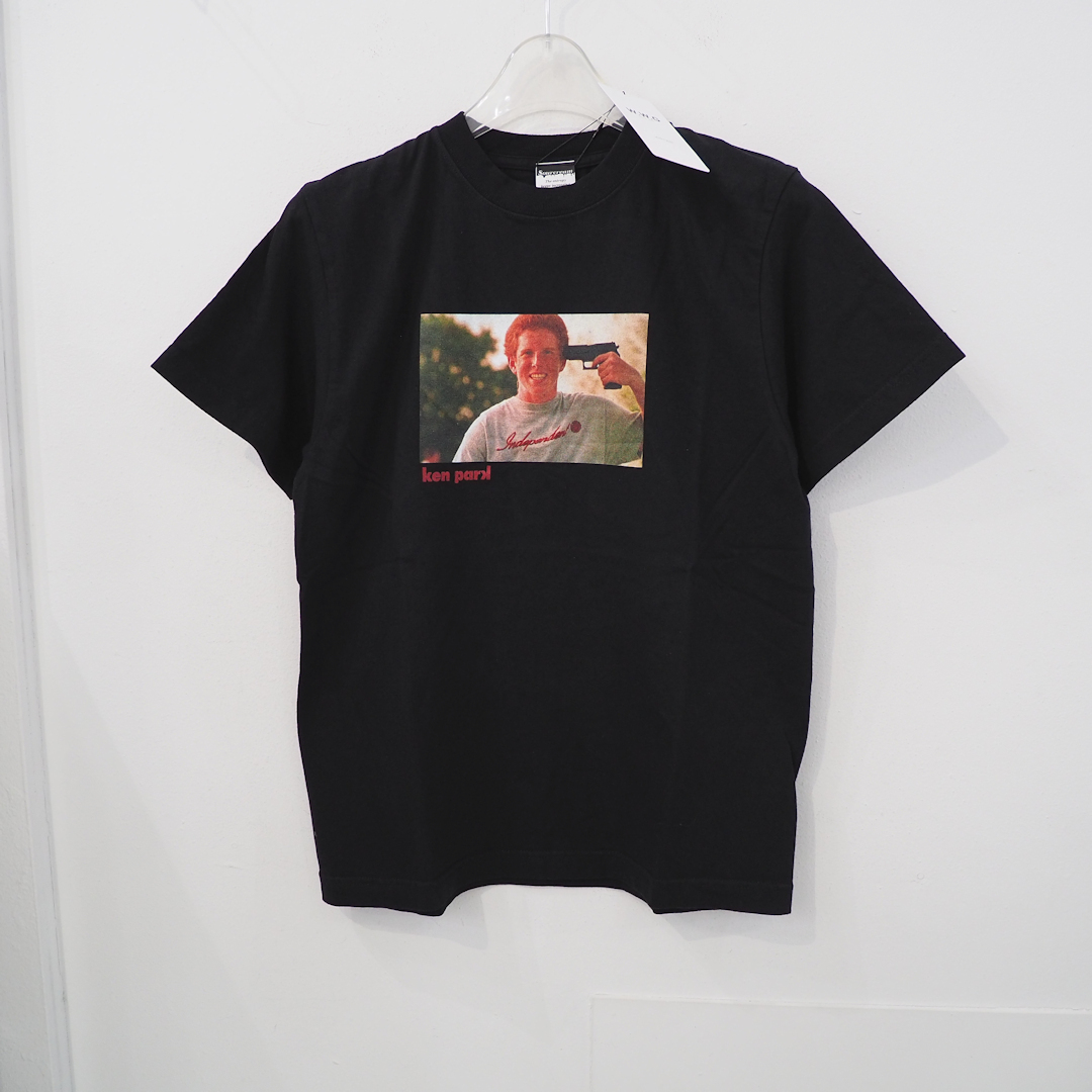 新品 定価8800円 フーズフーギャラリー 映画 KENPARK プリント 短丈 タイト Tシャツ 黒 ブラック メンズ レディース S XS ムービー 細身_画像2